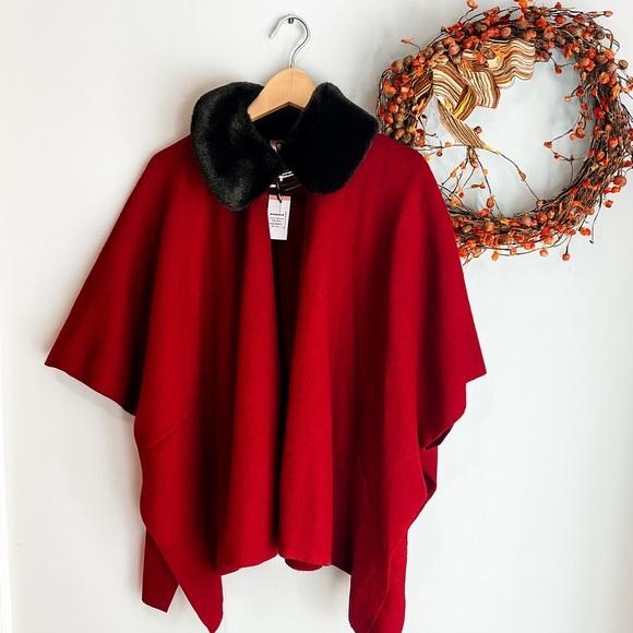 Anne Klein Women's Faux Fur Collar Ponco Sz MEDIUM in Titian Red/Anne Black - Picture 1 of 12